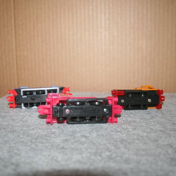 Vtg. (3) Thomas Tank Engine & Friends Diecast Magnetic Trains Ertl Lot 2 1990's - Picture 9 of 9